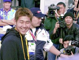 Matsuzaka, 7 pros arrive in Sydney for Olympic baseball